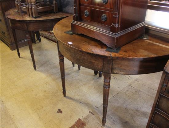 Late George III D end dining table, no leaves and split to top